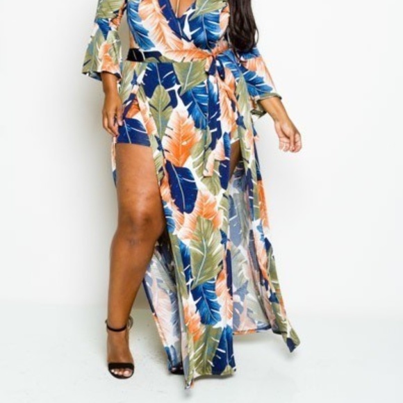 Beautiful Romper with slit skirt plus size - Picture 4 of 4